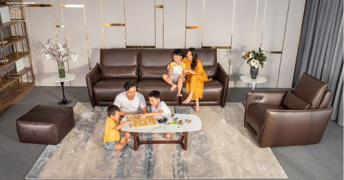 sofa-cho-gia-dinh-dong-nguoi-gan-ket